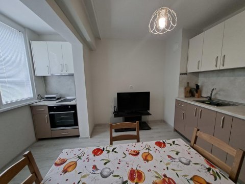 I am selling a furnished 2-room apartment after reconstruction in a panel house in the residential area of Slavejkov in Burgas.