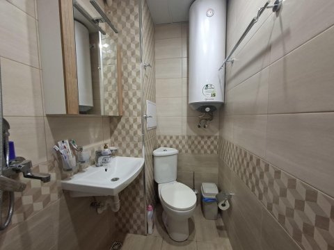 I am selling a furnished 2-room apartment after reconstruction in a panel house in the residential area of Slavejkov in Burgas.