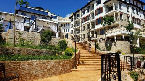 Two-room apartment for sale in a gated complex in Sveti Vlas