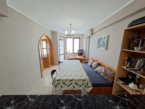For sale 4 bedroom apartment with sea view and no maintenance fee in Sveti Vlas