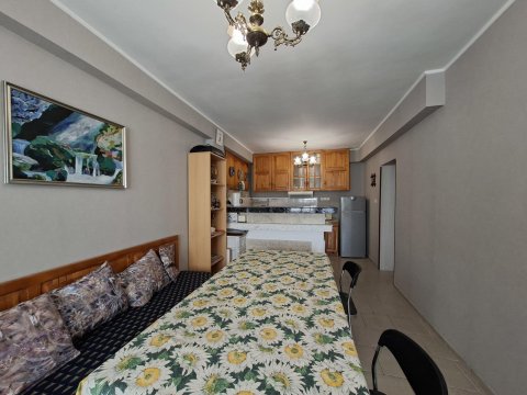 For sale 4 bedroom apartment with sea view and no maintenance fee in Sveti Vlas