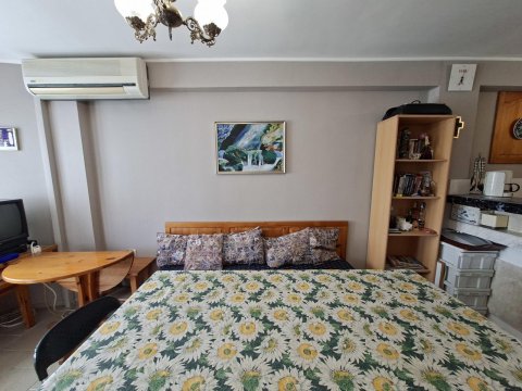 For sale 4 bedroom apartment with sea view and no maintenance fee in Sveti Vlas