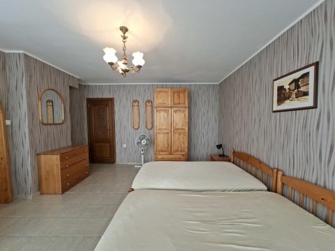 For sale 4 bedroom apartment with sea view and no maintenance fee in Sveti Vlas