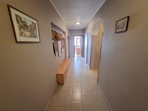 For sale 4 bedroom apartment with sea view and no maintenance fee in Sveti Vlas
