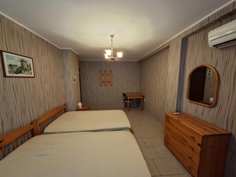 For sale 4 bedroom apartment with sea view and no maintenance fee in Sveti Vlas