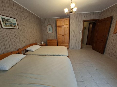 For sale 4 bedroom apartment with sea view and no maintenance fee in Sveti Vlas