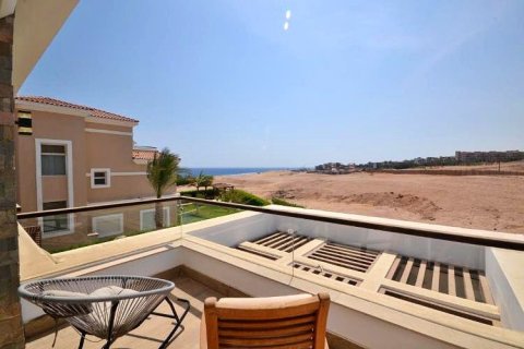 Luxury villa by the Red Sea with private pool and rooftop