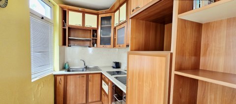 Beautiful three-story house for sale a minute from the center of Kableshkov
