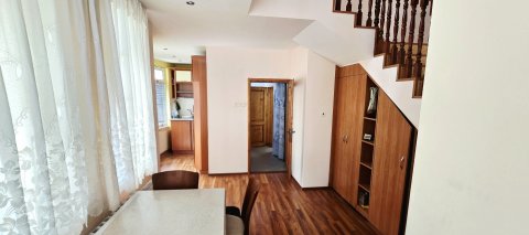 Beautiful three-story house for sale a minute from the center of Kableshkov