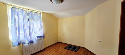 Beautiful three-story house for sale a minute from the center of Kableshkov