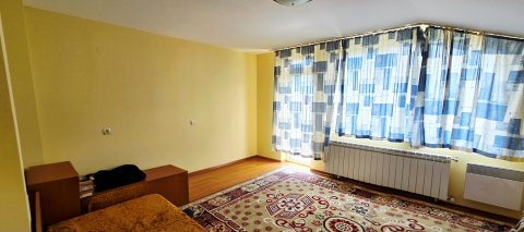 Beautiful three-story house for sale a minute from the center of Kableshkov