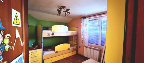 Beautiful three-story house for sale a minute from the center of Kableshkov