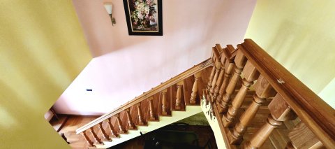 Beautiful three-story house for sale a minute from the center of Kableshkov