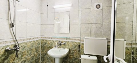 Beautiful three-story house for sale a minute from the center of Kableshkov