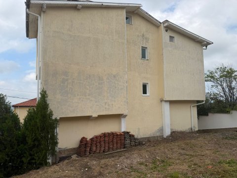 Spacious three-storey house with sea view and large garden in Košaritsa - Čolakova Češma