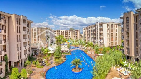 One-bedroom apartment in Cascadas 15 with a unique pool view