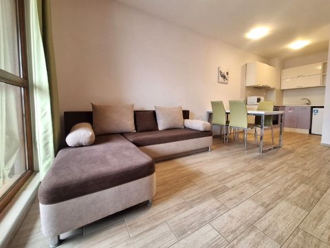 One-bedroom apartment in Cascadas 15 with a unique pool view