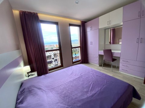 One-bedroom apartment in Cascadas 15 with a unique pool view