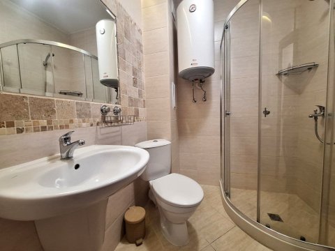 One-bedroom apartment in Cascadas 15 with a unique pool view