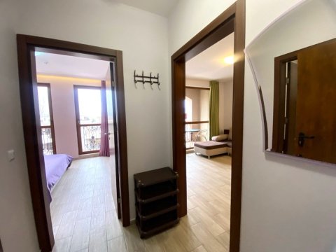 One-bedroom apartment in Cascadas 15 with a unique pool view