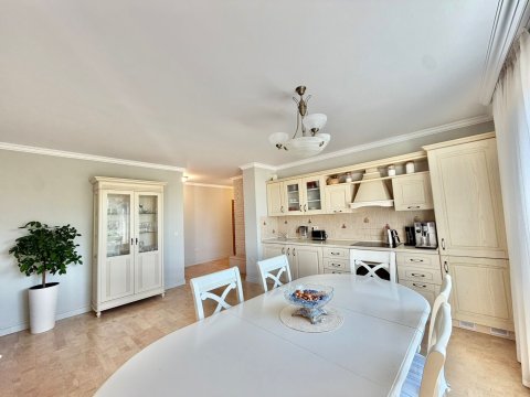 Unique multi-room apartment in Nessebar 100 m from the sea!