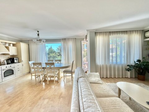 Unique multi-room apartment in Nessebar 100 m from the sea!