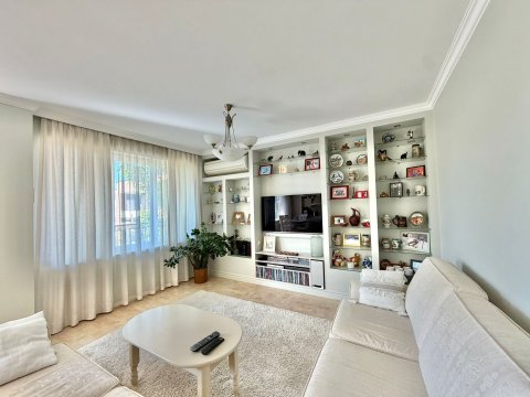 Unique multi-room apartment in Nessebar 100 m from the sea!