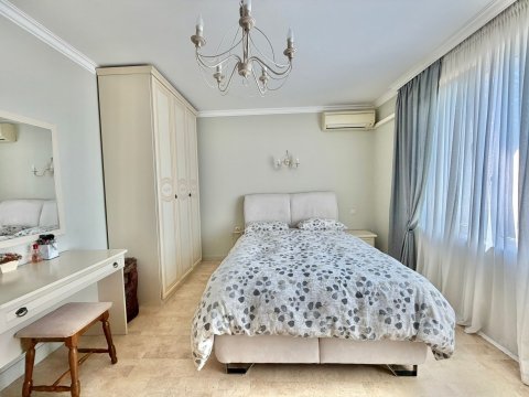 Unique multi-room apartment in Nessebar 100 m from the sea!