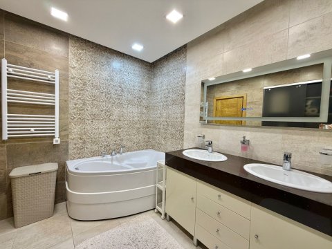 Unique multi-room apartment in Nessebar 100 m from the sea!