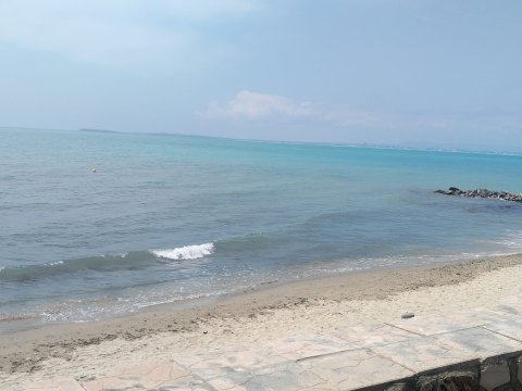 Spacious two-bedroom apartment in the first row to the sea in Privilege Fort, Elenite