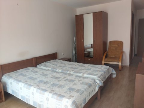 Spacious two-bedroom apartment in the first row to the sea in Privilege Fort, Elenite