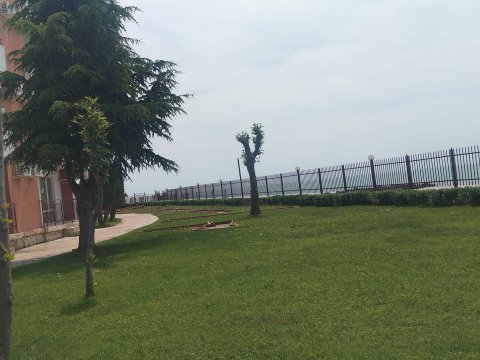 Spacious two-bedroom apartment in the first row to the sea in Privilege Fort, Elenite