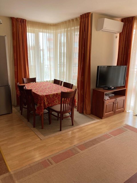 Spacious two-bedroom apartment in the first row to the sea in Privilege Fort, Elenite