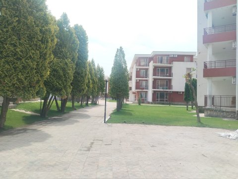 Spacious two-bedroom apartment in the first row to the sea in Privilege Fort, Elenite