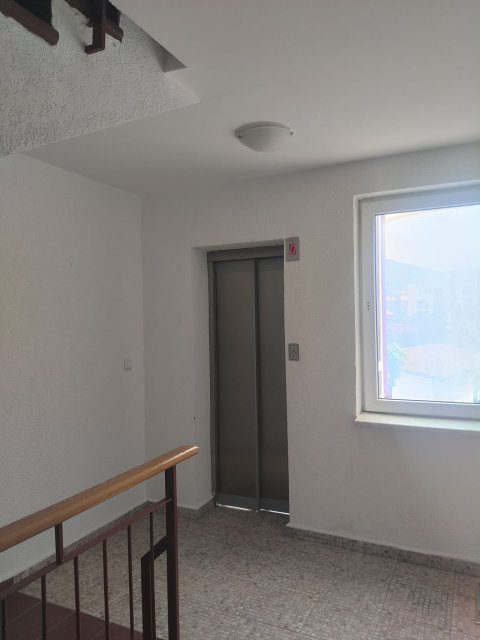 Spacious two-bedroom apartment in the first row to the sea in Privilege Fort, Elenite
