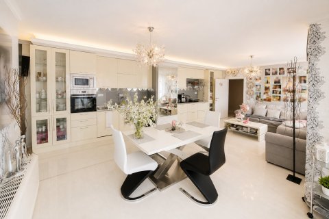 Two-room apartment for sale with parking space in Villa Florence, Sveti Vlas - designer furnished, a few steps from the sea