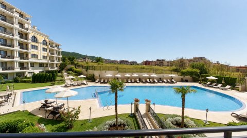 Two-room apartment for sale with parking space in Villa Florence, Sveti Vlas - designer furnished, a few steps from the sea