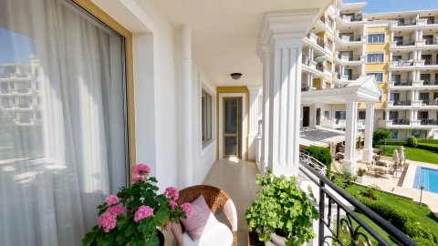Two-room apartment for sale with parking space in Villa Florence, Sveti Vlas - designer furnished, a few steps from the sea