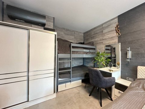 Two-room apartment in Morski Far