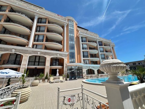Two-room apartment in Admiral