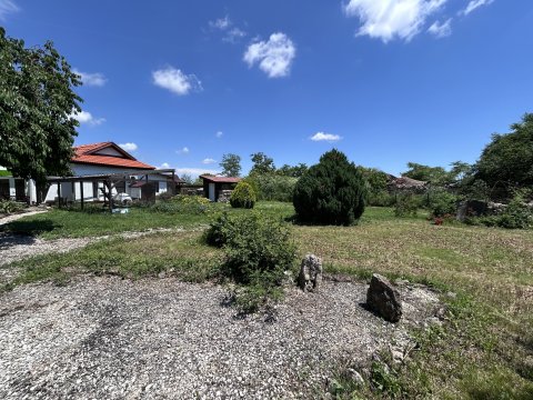Beautiful Renovated Country House with Large Garden in Sirakovo, Dobrich Region