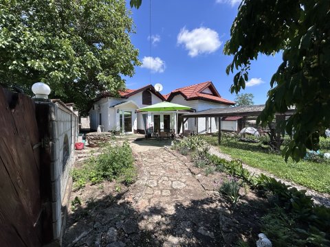 Beautiful Renovated Country House with Large Garden in Sirakovo, Dobrich Region