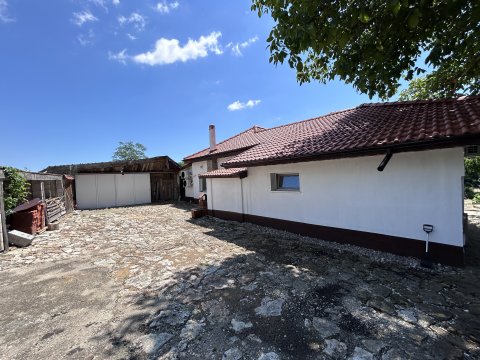Beautiful Renovated Country House with Large Garden in Sirakovo, Dobrich Region