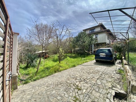 A three-story house with a ready-made business - a family hotel.