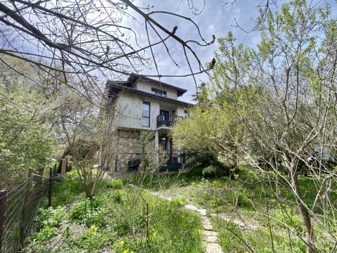 A three-story house with a ready-made business - a family hotel.