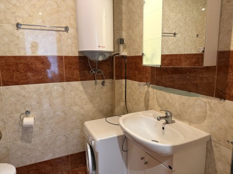 Spacious one-bedroom apartment with park view in Privilege Fort Beach, Elenite