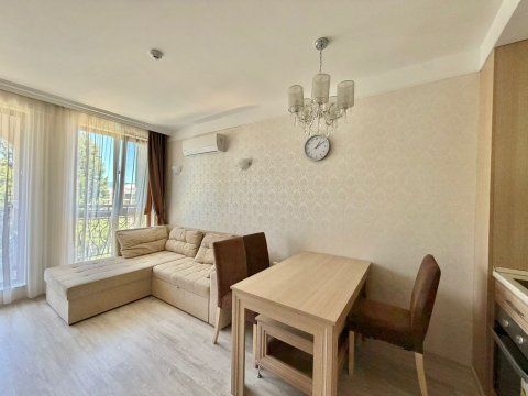 One-bedroom apartment in a luxury complex!