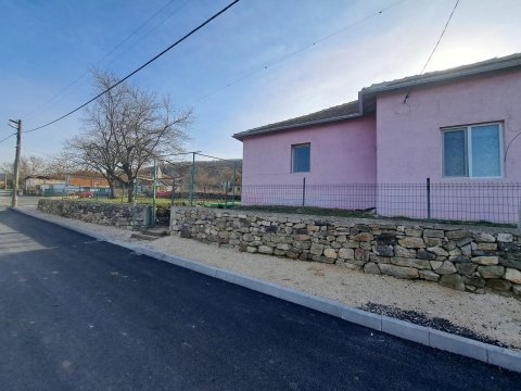I am selling a renovated one-story house in the village of Zavet, Sungurlare municipality.
