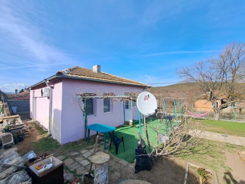 I am selling a renovated one-story house in the village of Zavet, Sungurlare municipality.