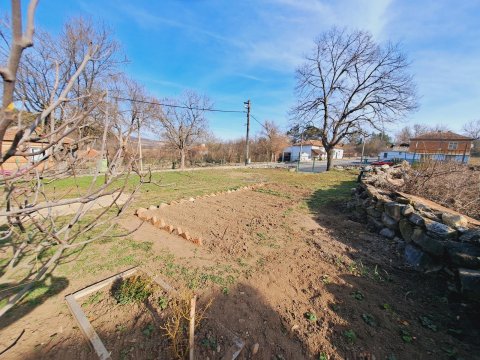 I am selling a renovated one-story house in the village of Zavet, Sungurlare municipality.